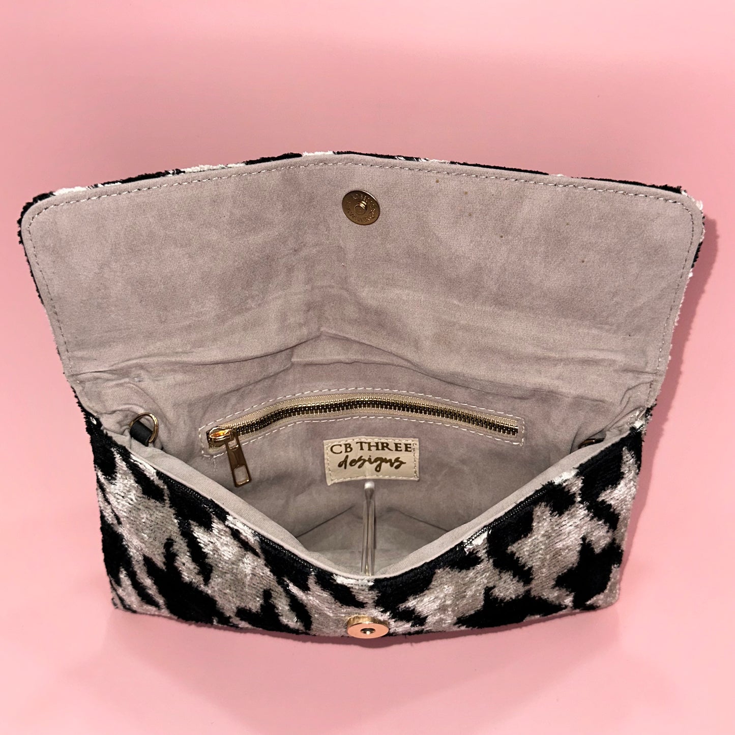 Black and White Houndstooth Clutch